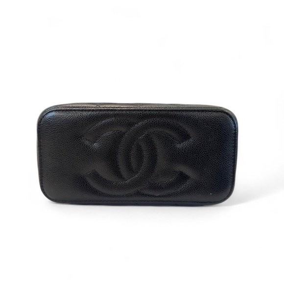 Chanel Vanity Case with Chain - Picture 3 of 6